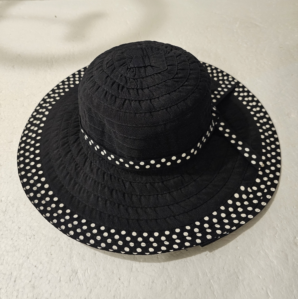 Sun Hat - Picture 2 of 5